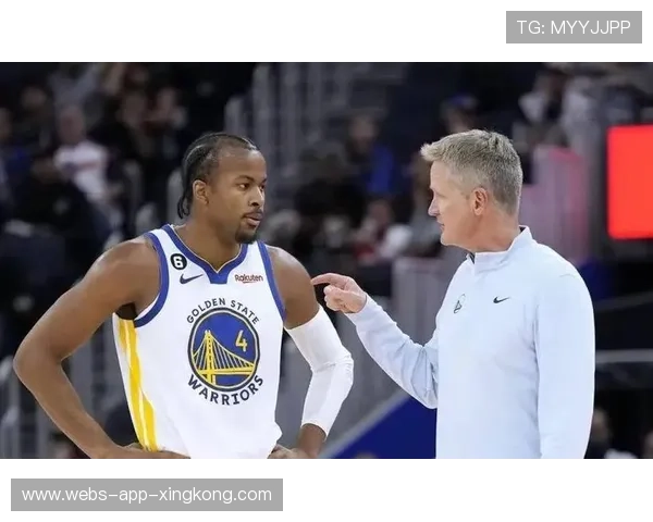 勇士主场战胜太阳，穆迪和库里成为得分机器，勇士新秀穆迪身高