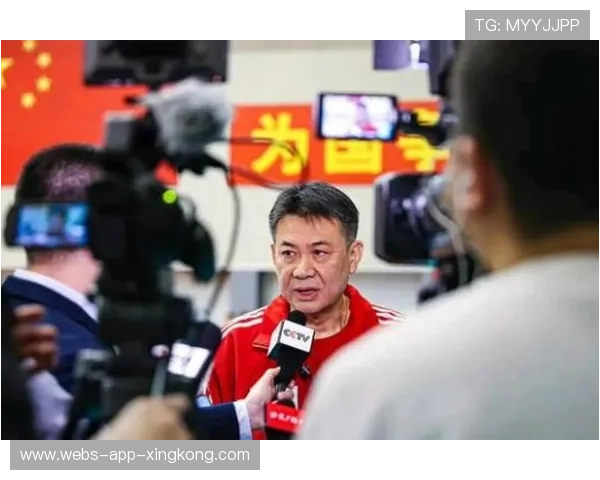 国家队在赛后进行公开训练以备战下一场比赛，比赛完之后国家队就解散吗